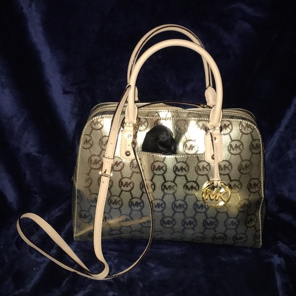 Handbag - Picture 2 of 5